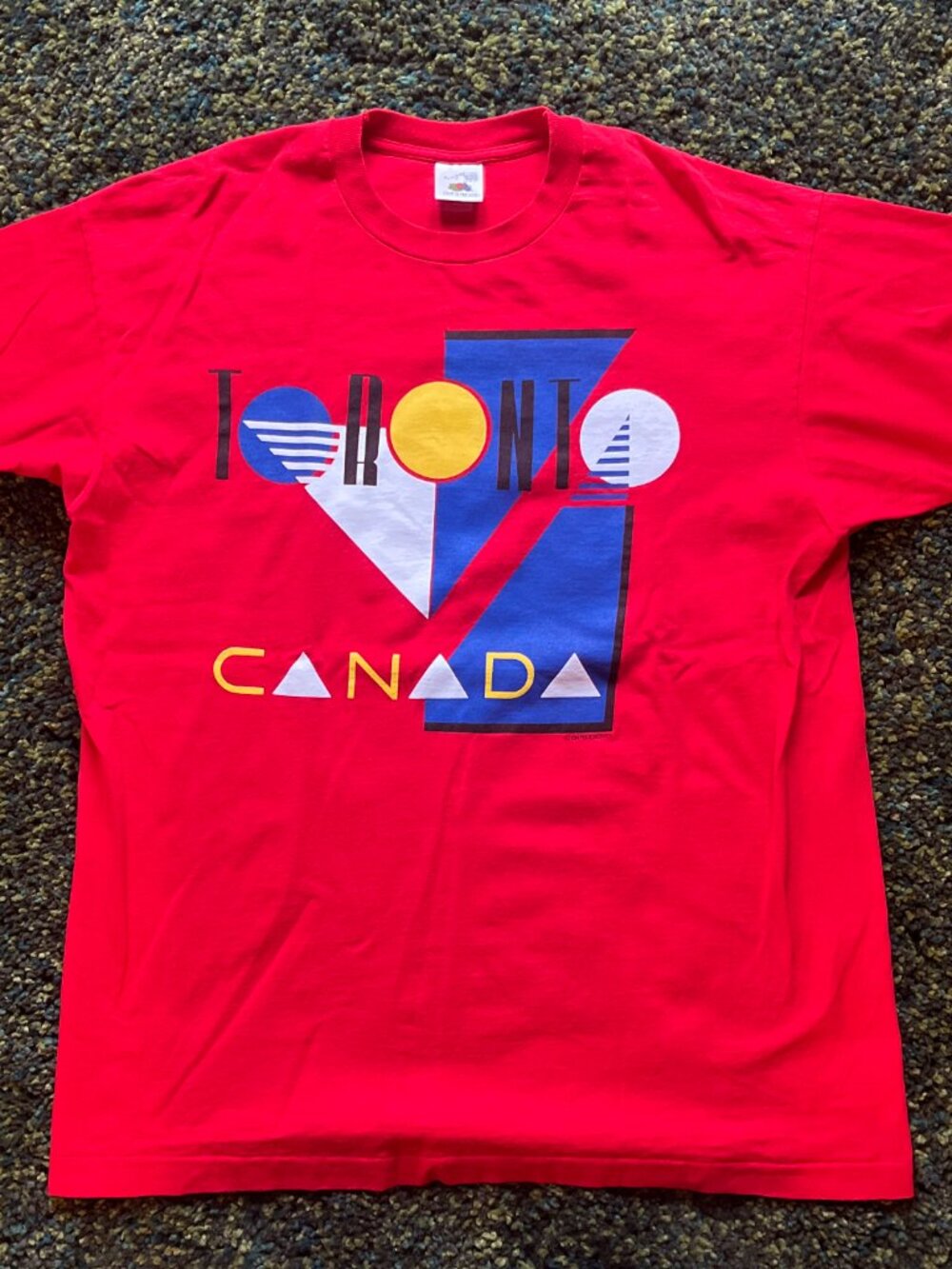 Fruit of the Loom Oh Yes Toronto! Vintage Red T (XL)
